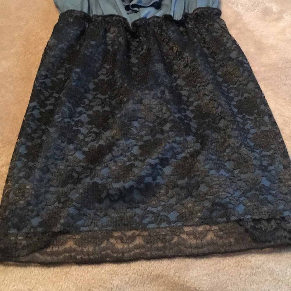 Dress - Picture 3 of 7